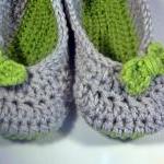 Women's house shoes, slippe..