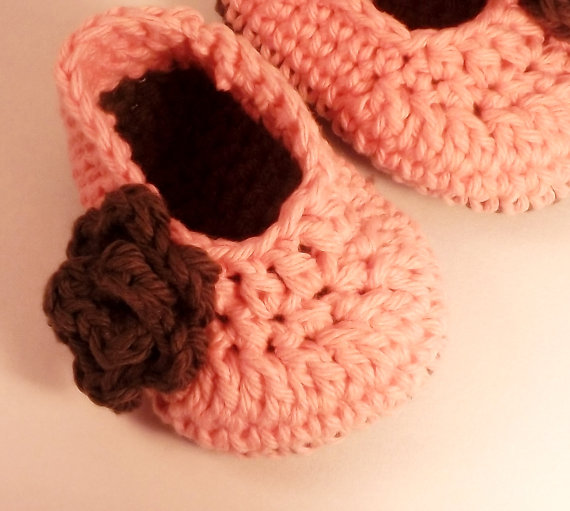 Peach baby booties with brown rose, crochet