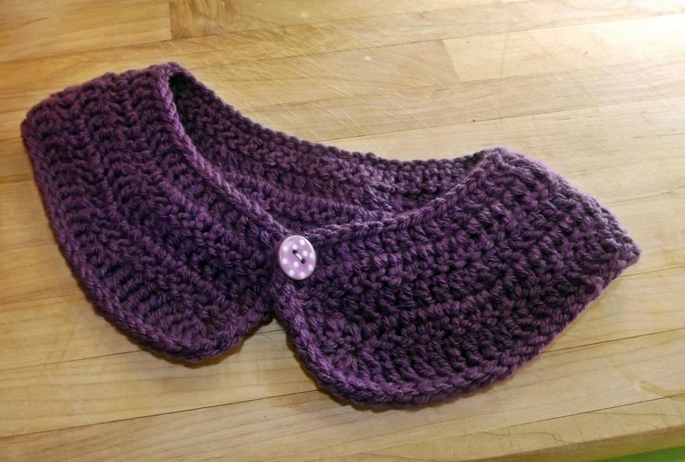 Peter Pan collar, crochet, purple
